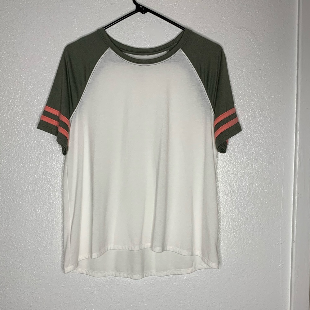 Relaxed Sporty Tee 🔥NEVER WORN🔥
